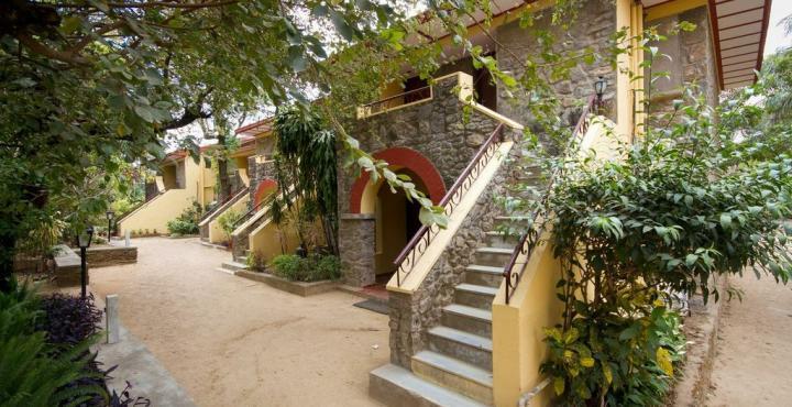 Cama Rajputana Club Resort Mount Abu Exterior photo